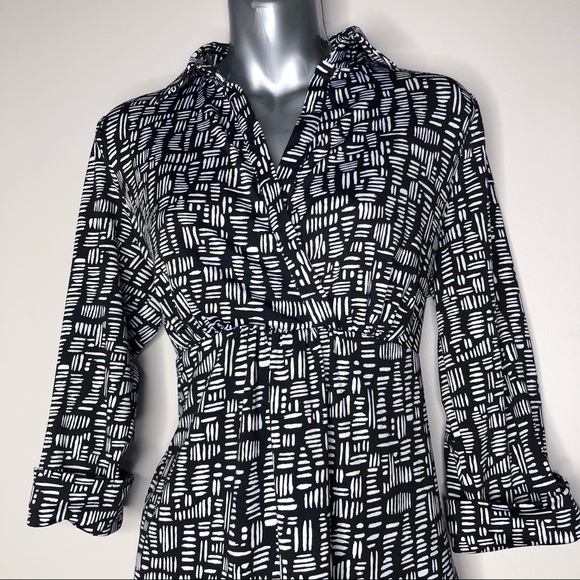 SOLD!! Black and White Maternity Dress - Picture 10 of 11